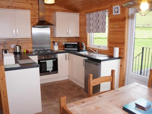 Chalet Osprey Lodge by Interhome in Kinross