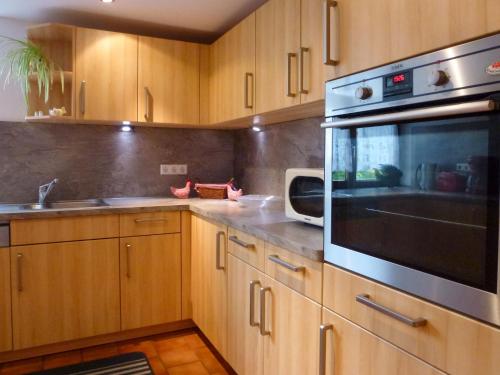 Holiday Home Schmetterlingsgarten by Interhome in 許芬根