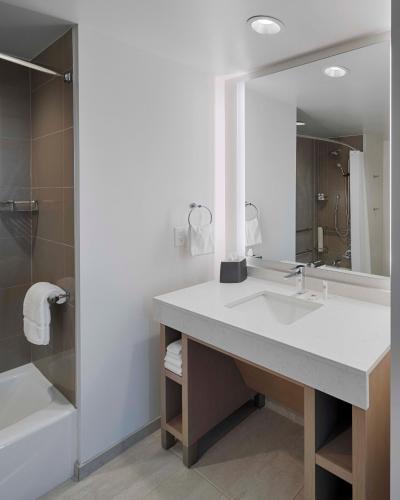 Hyatt House Columbus/OSU-Short North - image 8