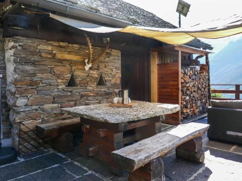 Holiday Home Rustico Catcüc by Interhome photo 4
