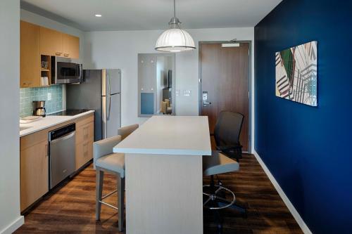 Hyatt House Columbus OSU / Short North - image 11