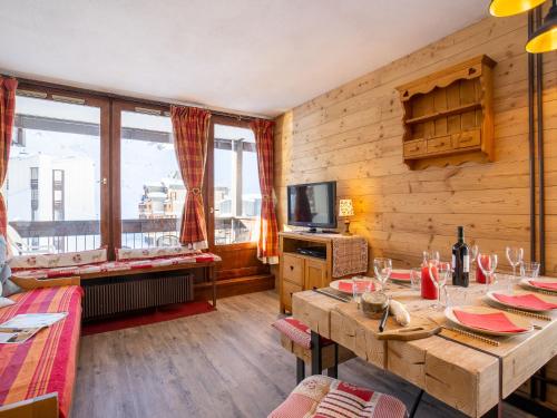 Apartment Le Prariond-12 by Interhome Tignes Le Lac