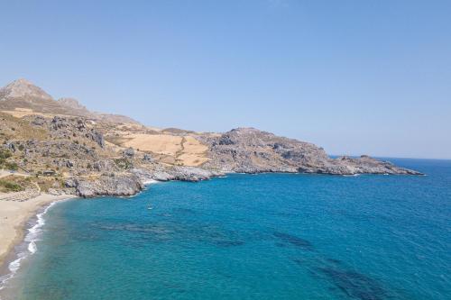 Mythos Apartments - image 3
