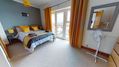 Cosy Town House Sleeps 8, , West Wales