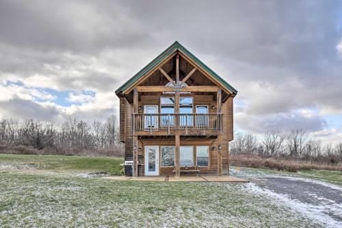 Cozy Cayuga Lake Cabin with Views Less Than 1 Mi to Wineries