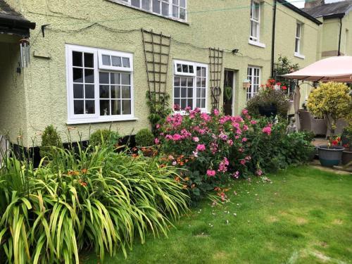 Picture of Ground Floor Apartment In The Coach House