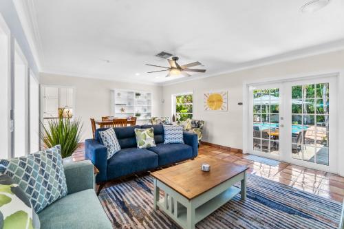 Spanish Style- Heated Saltwater Pool/grill, Min to Beach & Atlantic in Delray Beach, USA