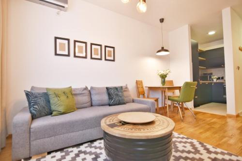 One-Bedroom Apartment image 10