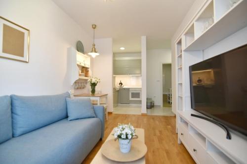One-Bedroom Apartment image 10