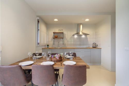 Konyha, Tranquilidad en la Reserva de Urdaibai in Gautegiz De Arteaga