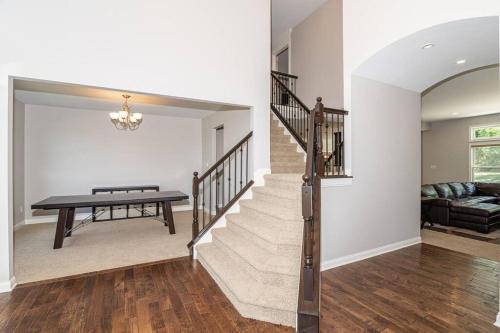 Lakefront view 5 bedroom home with basement in Fishers