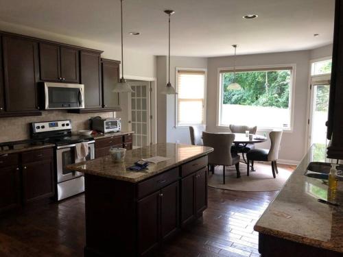 Lakefront view 5 bedroom home with basement in Fishers
