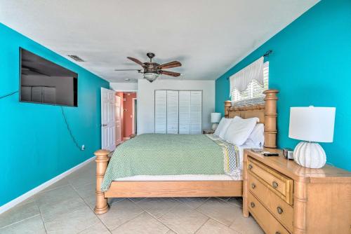 Pet-Friendly Waterfront Paradise with Dock on Gulf! - image 11