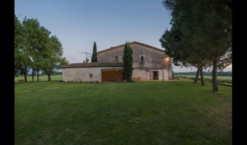 Villa in Sant Andreu Salou Sleeps 4 with Pool and Air Con gîte à louer Veïnat de Llabrés