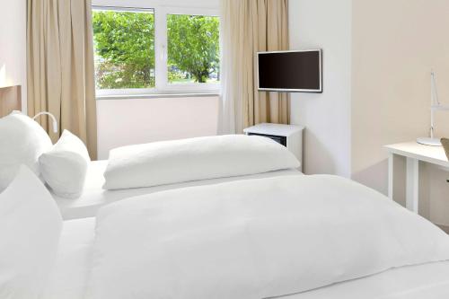 Suite with extra bed (2 adults + 2 children)