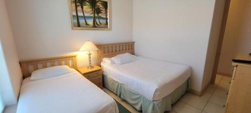 Beach Vibes - Pool in Back - Padre Paradise unit 4