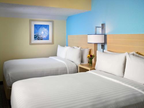 Sonesta ES Suites Cleveland Airport