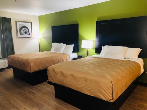 Quality Inn & Suites Lake Charles South - image 6