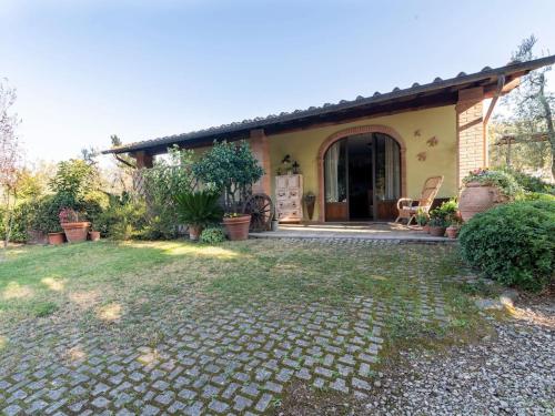  Stunning holiday home in Arezzo with private garden in Arezzo
