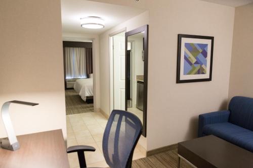 King Suite with Sofa Bed