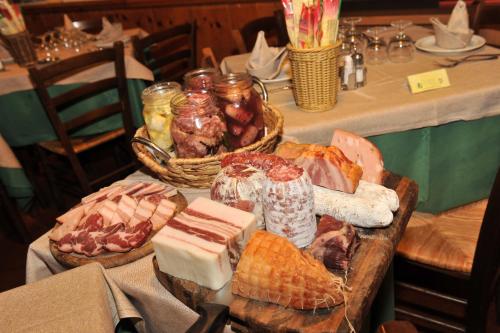 Restaurant, Albergo Bologna in Varese