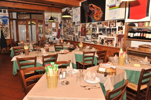 Restaurant, Albergo Bologna in Varese