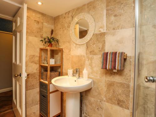 Towyn Lodge - image 4