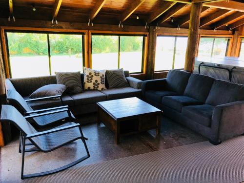 Superior Chalet image 3