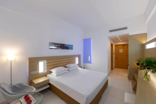 Vrissaki Beach Hotel - image 10