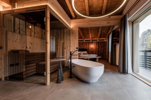 Nidaris - Luxury Private Spa Suites 1