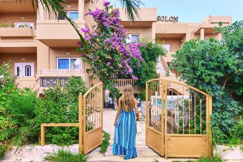  Solon Apartments, Pension in Maleme