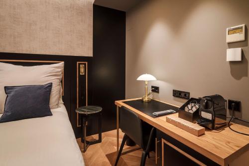 IBIZA ROOMs