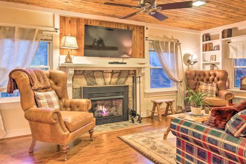 Serene Chimney Rock Abode with Fire Pit and Views in Chimney Rock, USA