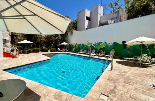 Kolam renang, Hotel Nutibara in Mendoza