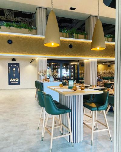 餐廳, AVO Hotel in 布澤烏