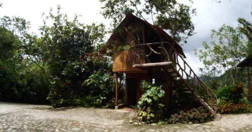 Exterior view, Guayabo Verde in Nanegalito