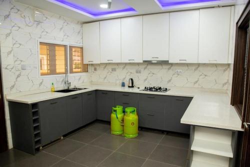 Delightful state-of-the-art 4 bedroom residence