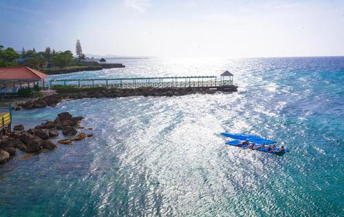منتجع وسبا فرانكلين دي شامل الكل (Franklyn D Resort & Spa All Inclusive) in رن أواي باي