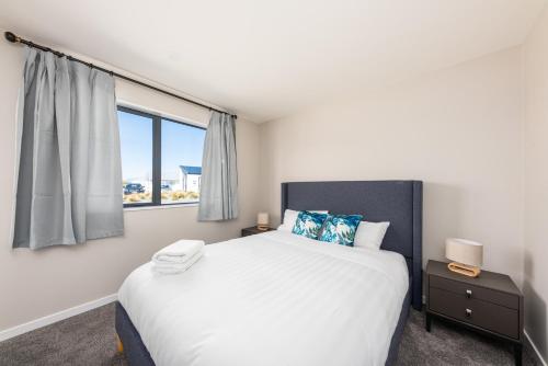 TLH Holiday House