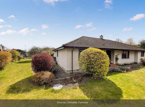 Great location for golf, beach, viewing dolphins. gîte à louer Rosemarkie