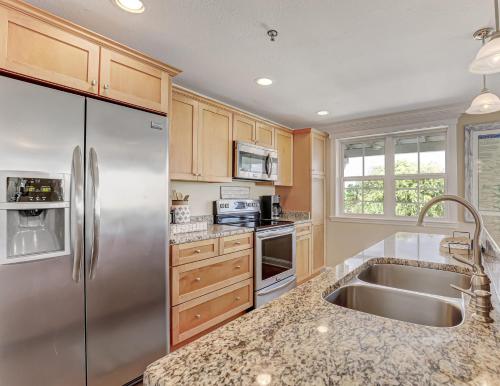 Beachside of Butler on Izlar Steps to Beach, Restaurants, & Shopping Heated Pool Access