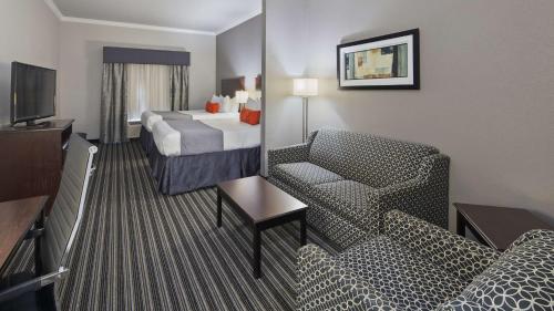 Best Western Plus Austin Airport Inn & Suites