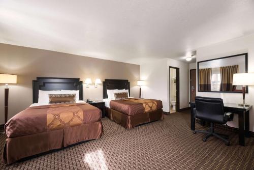 Econo Lodge Inn & Suites Williams - Grand Canyon Area - image 7