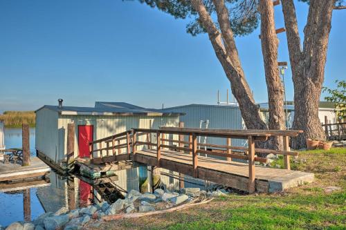 Bethel Island Sanctuary with Dock and Boathouse in Oakley (CA)