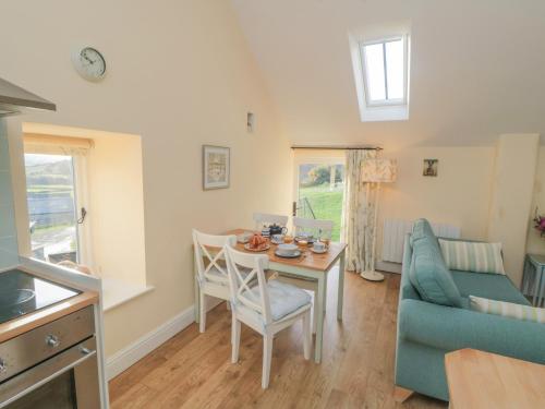 Wood Cottage - main image