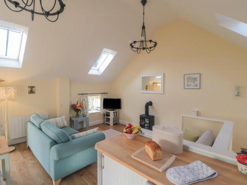 Wood Cottage - image 12