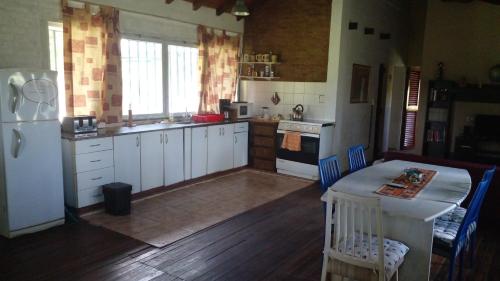 Exterior view, Los Arboles, casa completa a 5 minutos del Aeropuerto Ezeiza near Ministro Pistarini International Airport