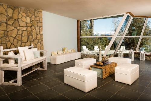 Shared lounge/TV area, Sol Arrayan Hotel & Spa in Villa la Angostura