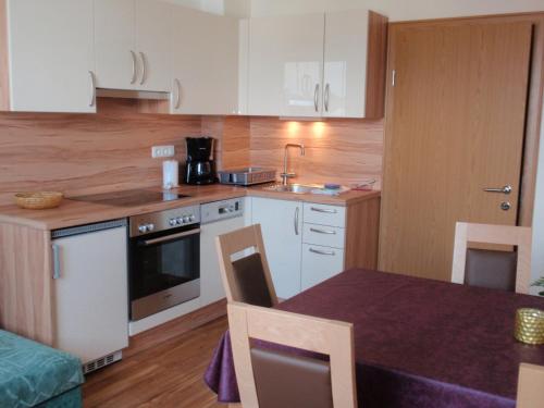 Kitchen, Ferienwohnungen Kern in Weyregg Am Attersee
