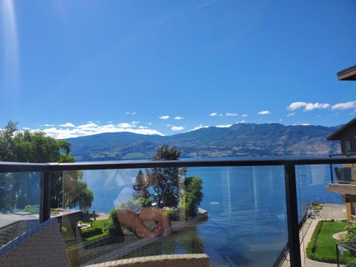 Wine Country Luxury Waterfront Condo in West Kelowna, Canada